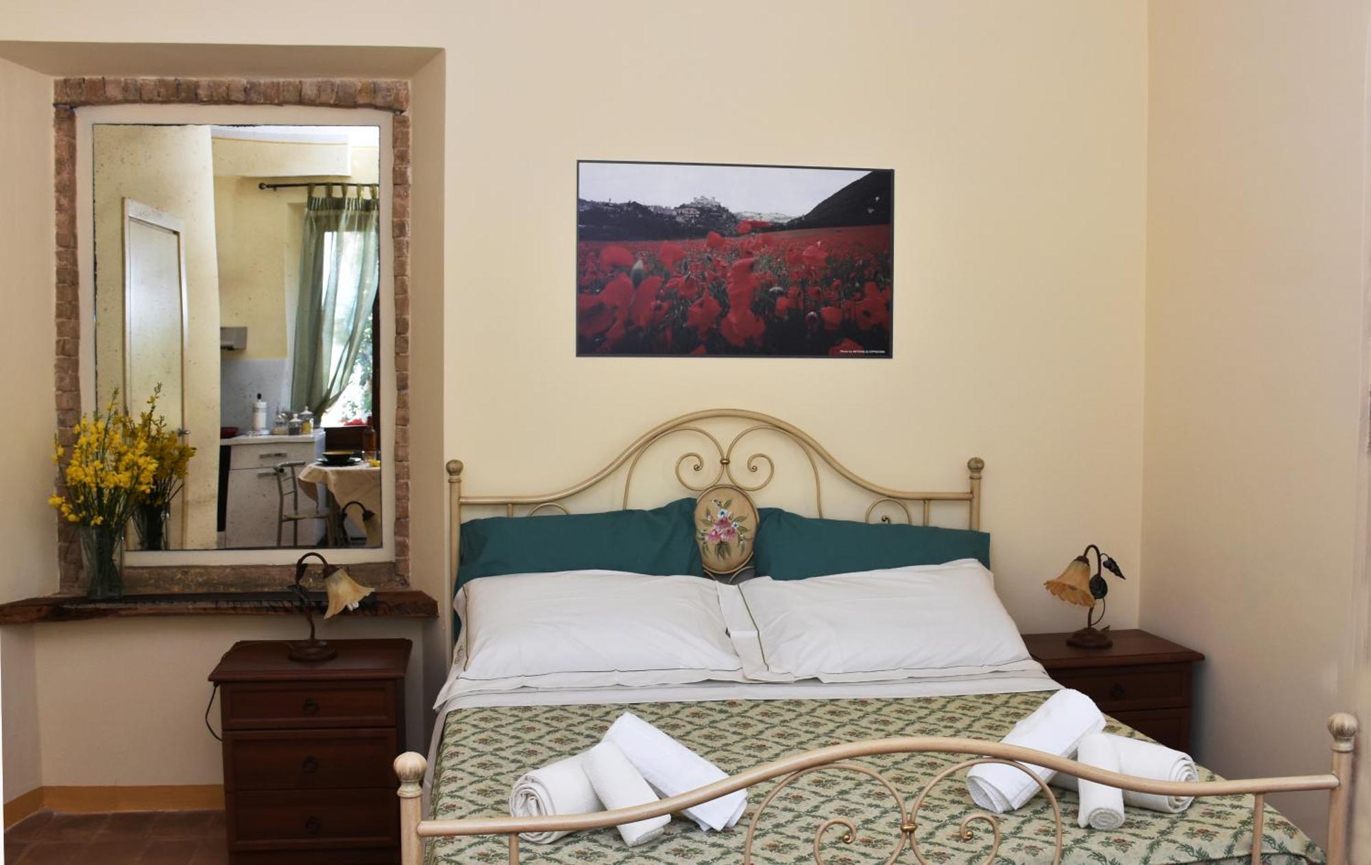 Agriturismo Villino Bellavista Сполето Стая снимка